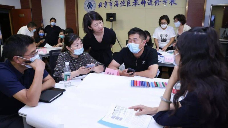 公路建造师培训教材版本如何选择：关键因素与考量**