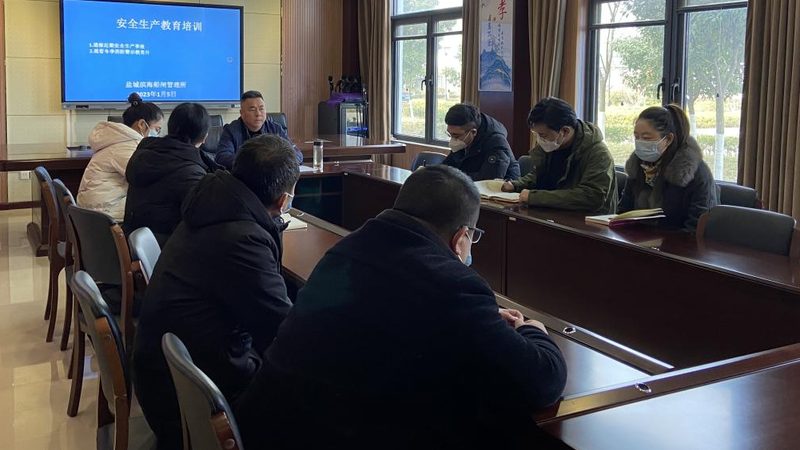 加盟机构的资质是选择加盟时的重要考量因素。以下是一些需要关注的资质：